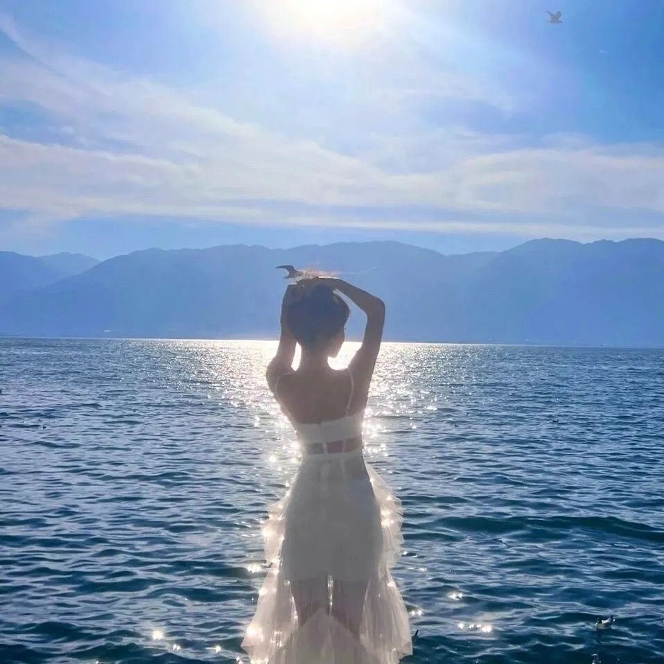 阳光女子合唱团海报