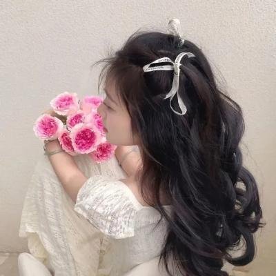草莓月亮海报
